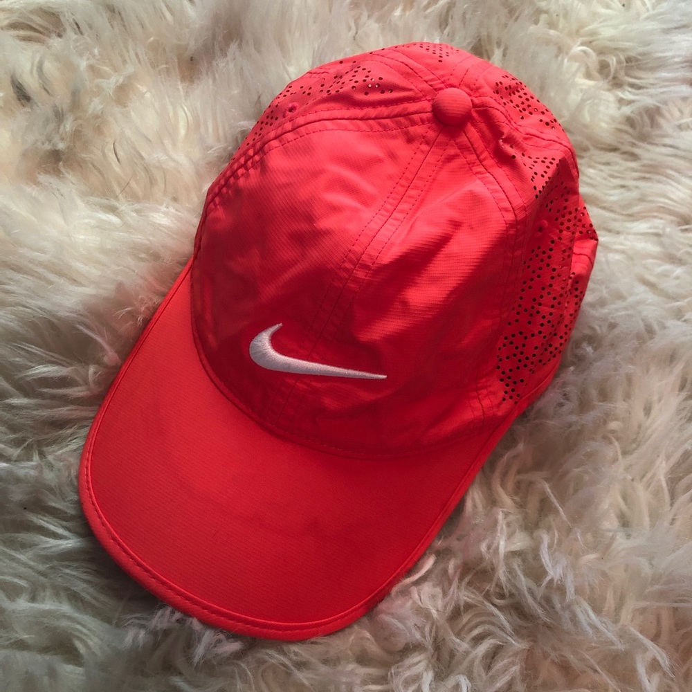 Women’s Nike Golf Perforated Hat
